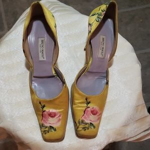 Vintage Bruno Magli evening pumps.